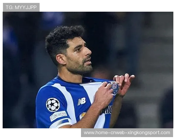 波尔图塔雷米欧洲步过人后推射再现经典瞬间，绝美技艺让人惊叹！